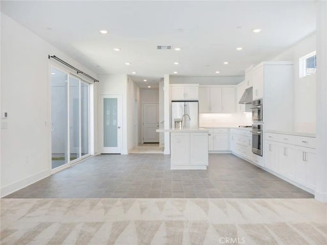 27399 Fox Den Place, Valencia, CA 91381