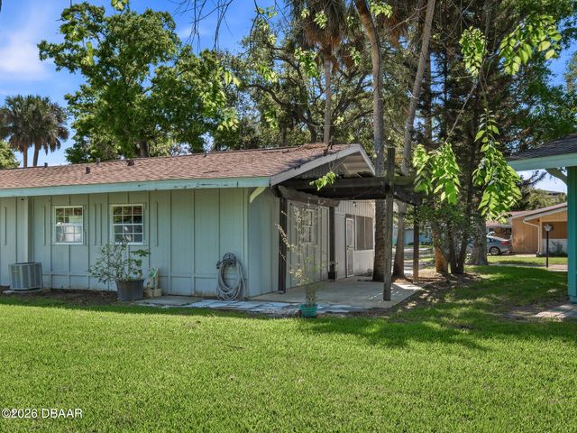 28 Country Club Dr # B, New Smyrna Beach, FL 32168