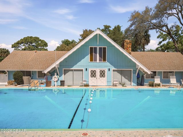 28 Country Club Dr # B, New Smyrna Beach, FL 32168