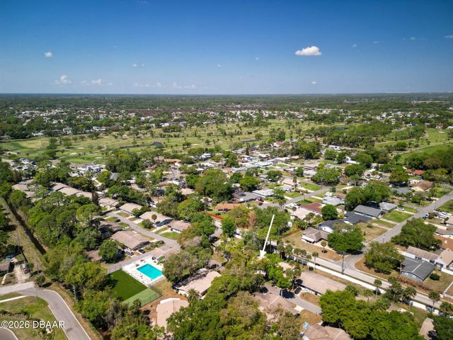 28 Country Club Dr # B, New Smyrna Beach, FL 32168