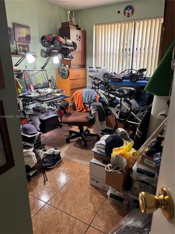 7115 NW 179th St 207, Hialeah, FL 33015
