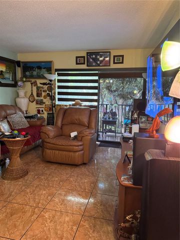 7115 NW 179th St 207, Hialeah, FL 33015