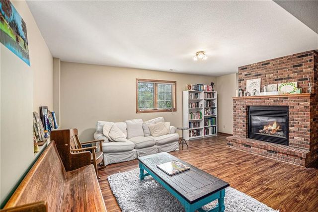 4001 N 37th Street, St Joseph, MO 64506