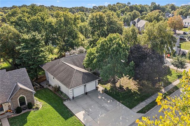 4001 N 37th Street, St Joseph, MO 64506