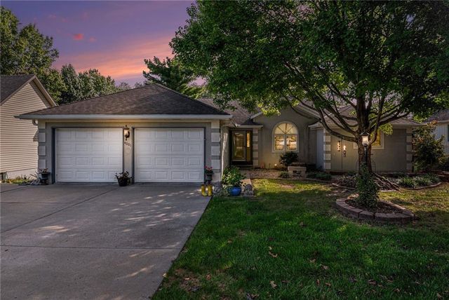 4001 N 37th Street, St Joseph, MO 64506