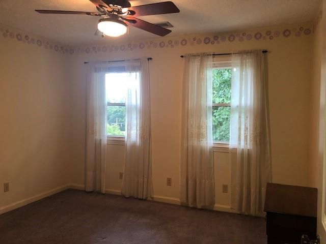 11 Queen Anne Drive SE, Mableton, GA 30126