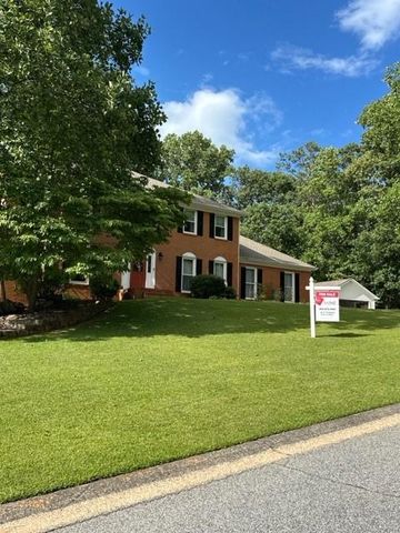 11 Queen Anne Drive SE, Mableton, GA 30126