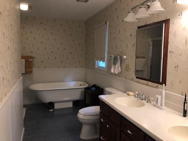 11 Queen Anne Drive SE, Mableton, GA 30126