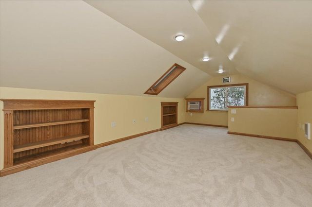 2862 Wellington Street, Duluth, MN 55806
