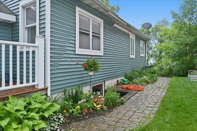 2862 Wellington Street, Duluth, MN 55806