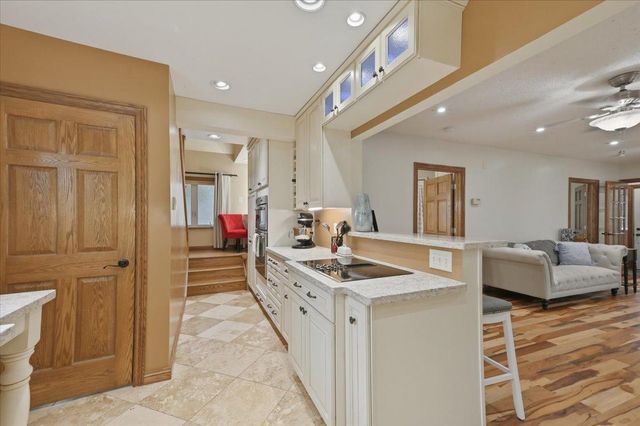 2862 Wellington Street, Duluth, MN 55806