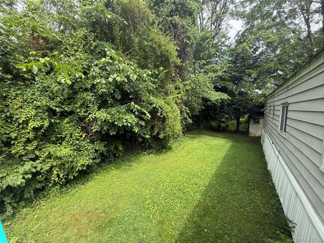 20 Tanglewood Park Drive, Marlboro, NY 12542