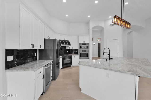 5559 E SHEENA Drive, Scottsdale, AZ 85254