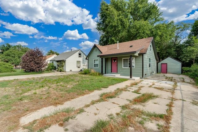 1917 E 24th St N, Wichita, KS 67219