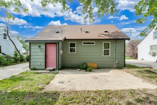 1917 E 24th St N, Wichita, KS 67219