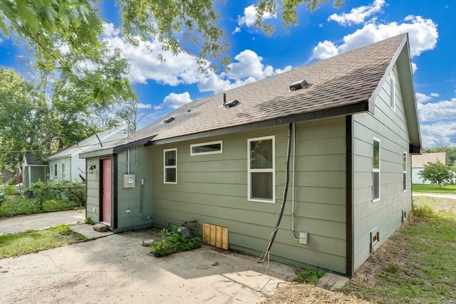 1917 E 24th St N, Wichita, KS 67219
