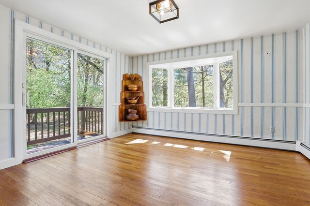 76 Alcott St, Acton, MA 01720