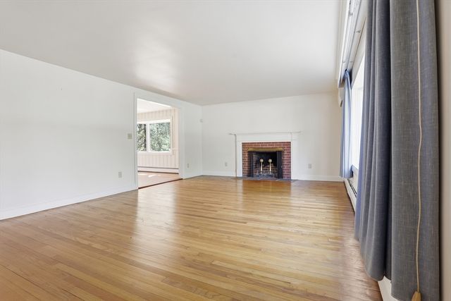 76 Alcott St, Acton, MA 01720