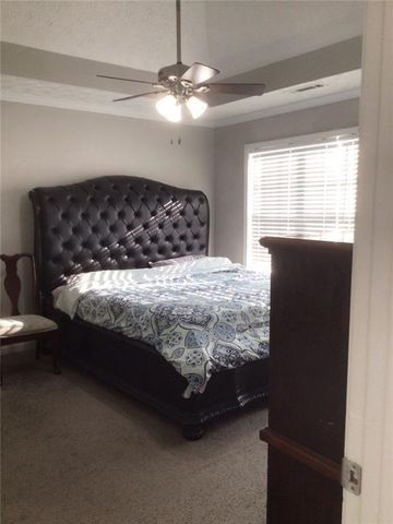 5679 Jubilant Drive, Rex, GA 30273