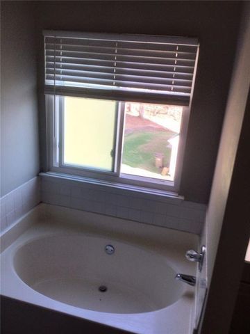 5679 Jubilant Drive, Rex, GA 30273