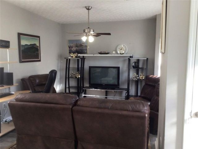 5679 Jubilant Drive, Rex, GA 30273