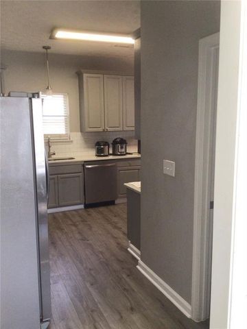 5679 Jubilant Drive, Rex, GA 30273