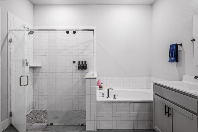 307 Gray Fox LOOP, Hutto, TX 78634