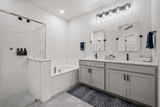 307 Gray Fox LOOP, Hutto, TX 78634