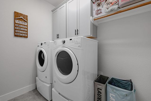 307 Gray Fox LOOP, Hutto, TX 78634