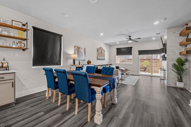 307 Gray Fox LOOP, Hutto, TX 78634