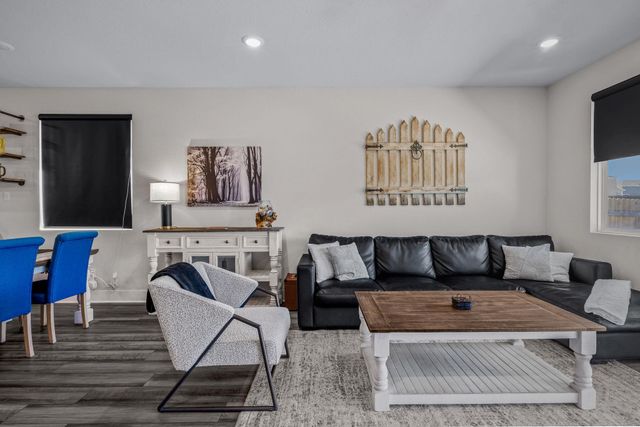 307 Gray Fox LOOP, Hutto, TX 78634