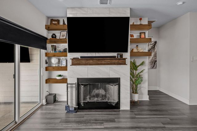 307 Gray Fox LOOP, Hutto, TX 78634