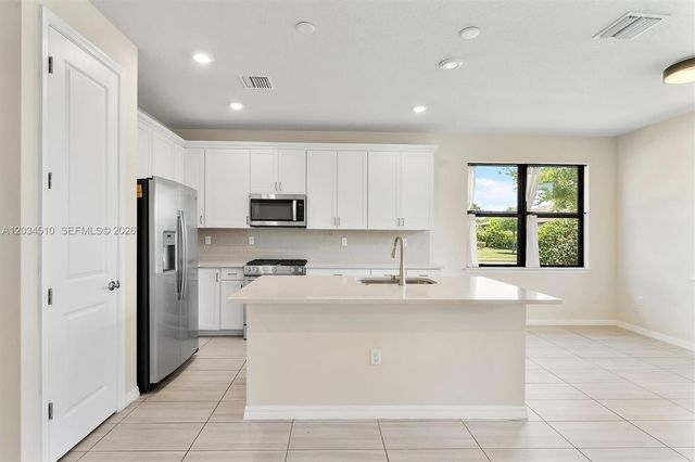 2485 Primrose Place, Oakland Park, FL 33309