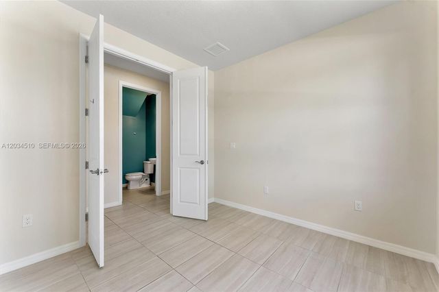 2485 Primrose Place, Oakland Park, FL 33309