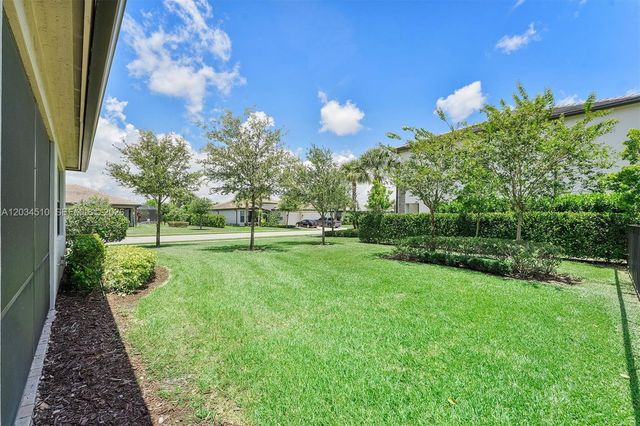 2485 Primrose Place, Oakland Park, FL 33309