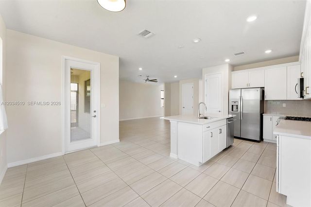 2485 Primrose Place, Oakland Park, FL 33309