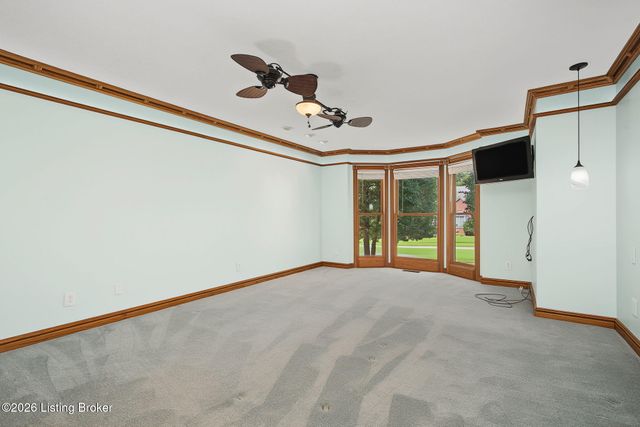 8800 Timberline Dr, Louisville, KY 40291