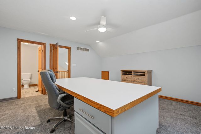 8800 Timberline Dr, Louisville, KY 40291