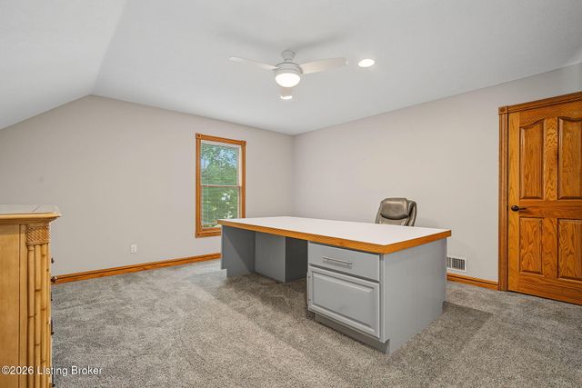 8800 Timberline Dr, Louisville, KY 40291