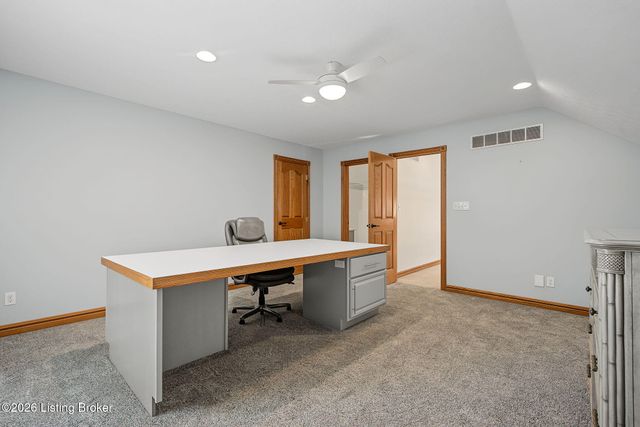 8800 Timberline Dr, Louisville, KY 40291