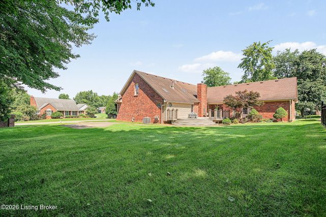 8800 Timberline Dr, Louisville, KY 40291