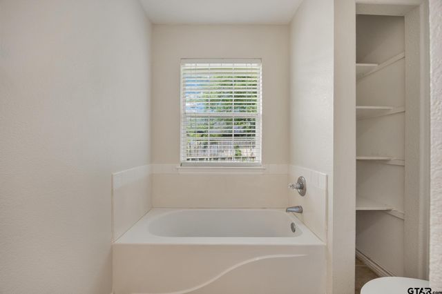 111 Bluebird, Whitehouse, TX 75791