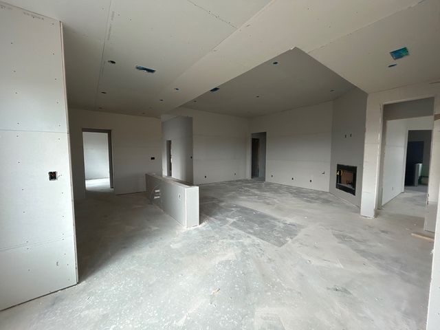 811 Valley Ridge Road, Van Alstyne, TX 75495