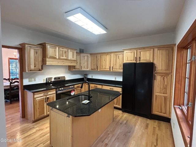 553 Potter Hill Road, Bolton, NY 12814