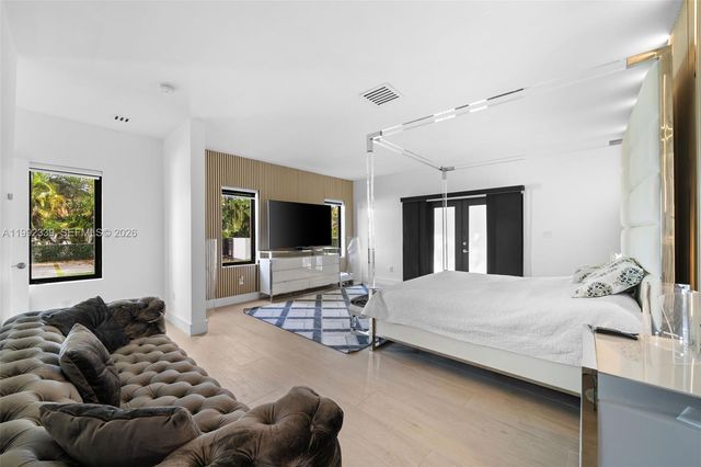 1120 Wallace St, Coral Gables, FL 33134