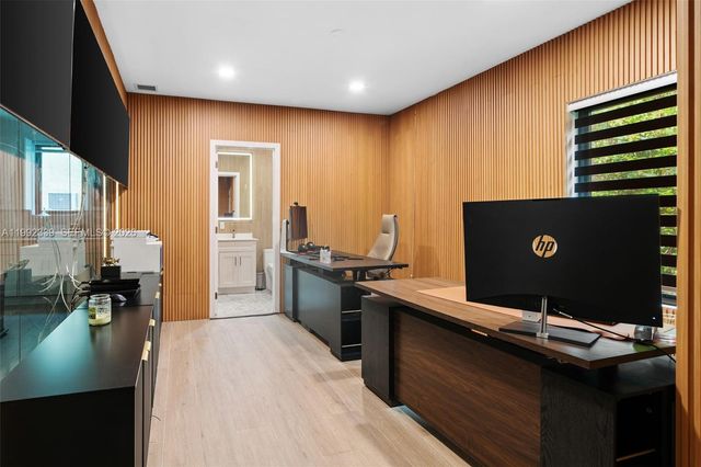 1120 Wallace St, Coral Gables, FL 33134