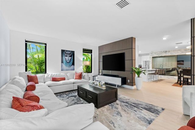 1120 Wallace St, Coral Gables, FL 33134