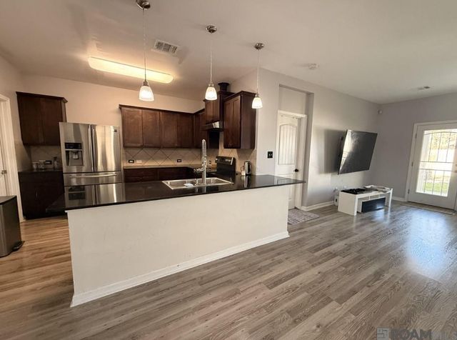 583 Fall River Dr, Baton Rouge, LA 70815