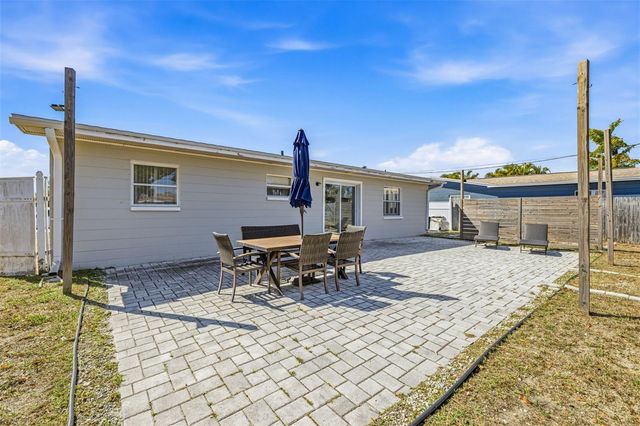 10997 87TH AVENUE, Seminole, FL 33772