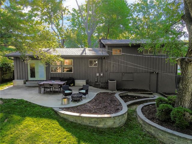 7908 Falmouth Street, Prairie Village, KS 66208
